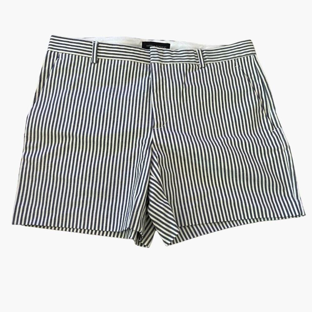Banana Republic Women's Size 8 Shorts Blue White Stripe New without Tags Smoke f